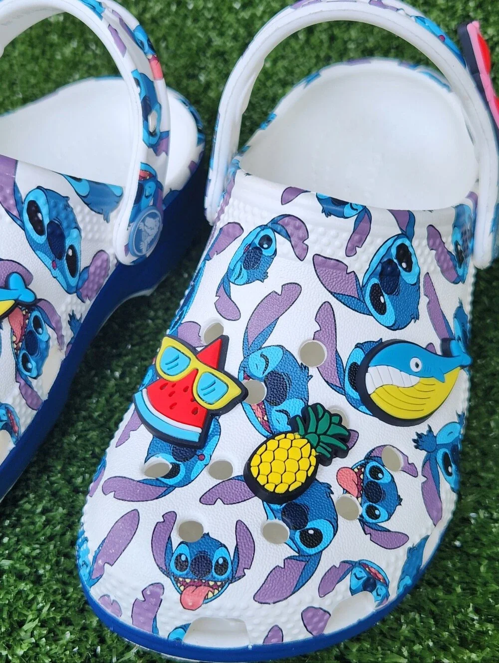 Crocs Little Girls Classic Disney Lilo and Stitch Comfy Clogs Sandals Size 11C